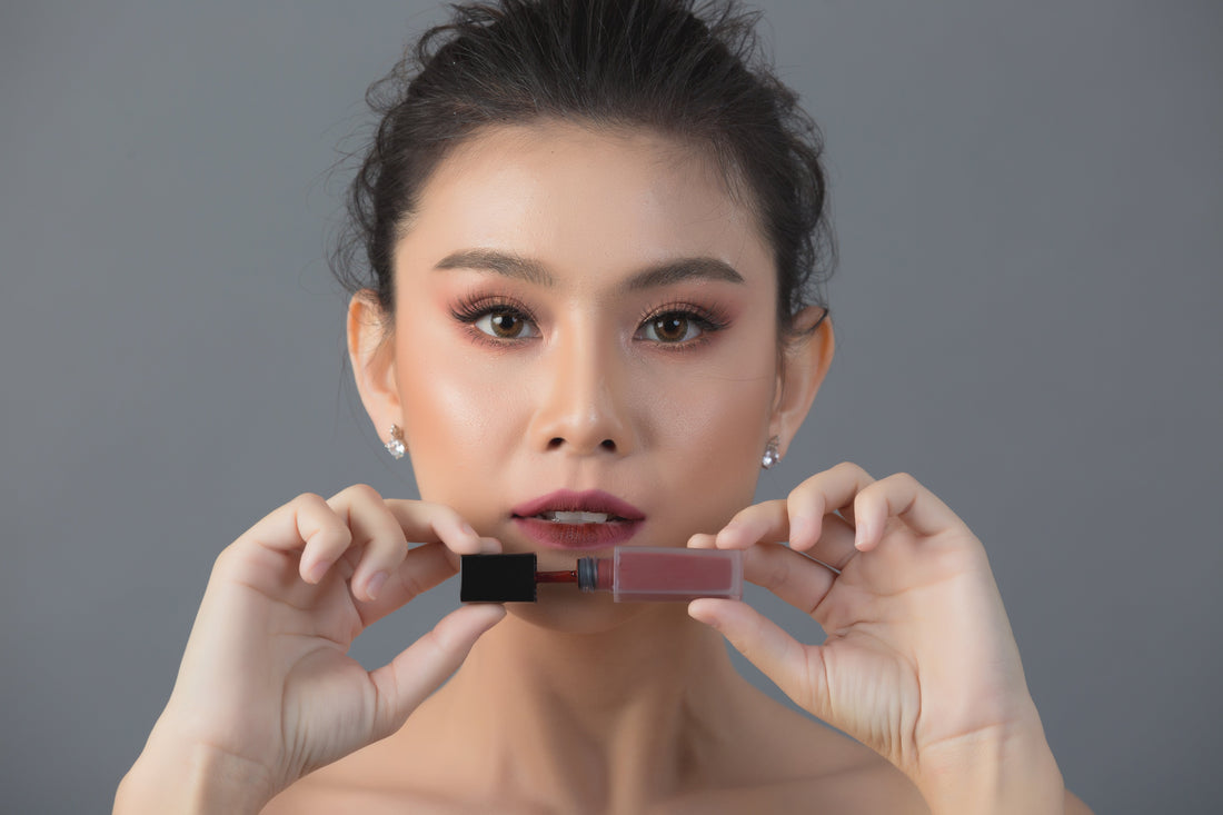 Lip Gloss vs Matte Lipstick: Which is Better?