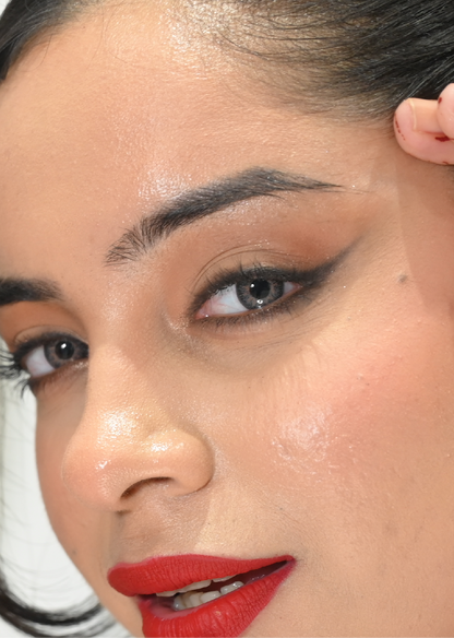 Desi Girl Liquid Highlighter (GOLD)