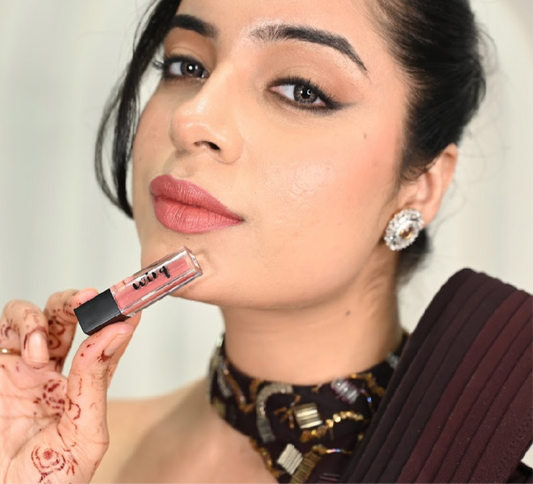 Mini Lipsticks Combo plus kajal and mini blender🩷 (9pcs in ₹899)